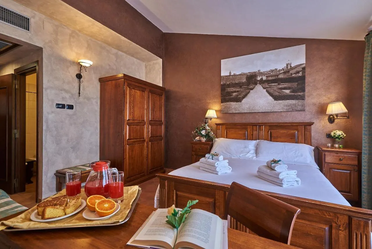 Casanova - Wellness Center La Grotta Etrusca Hotel San Quirico d'Orcia 3*,