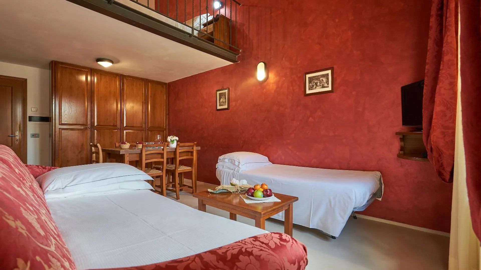 Casanova - Wellness Center La Grotta Etrusca Hotel San Quirico d'Orcia 3*,
