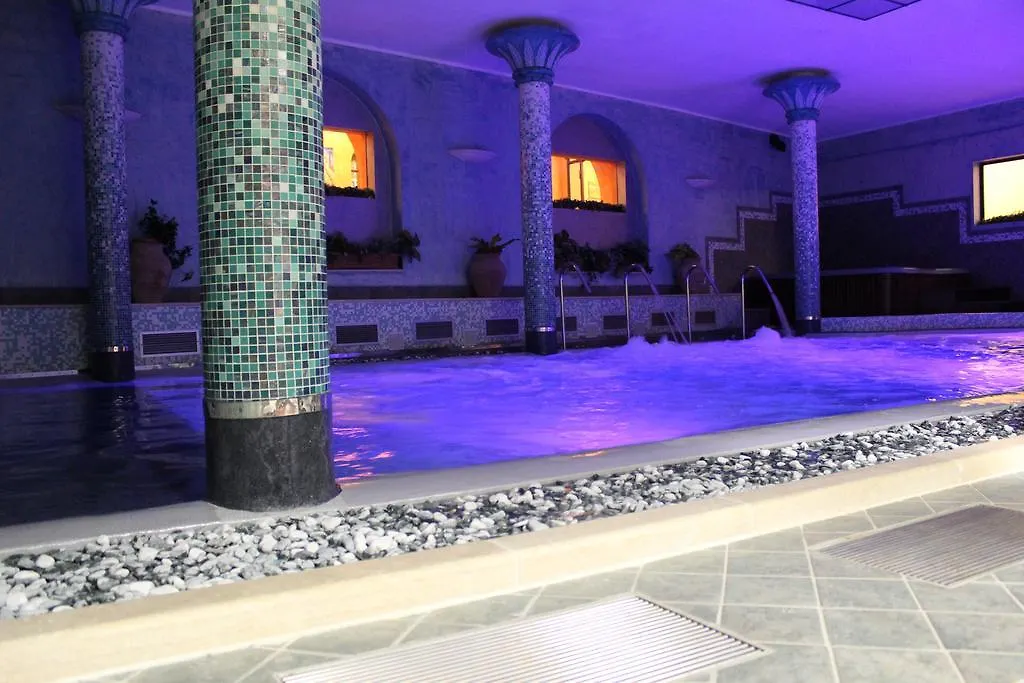 Casanova - Wellness Center La Grotta Etrusca Hotel San Quirico d'Orcia Italy