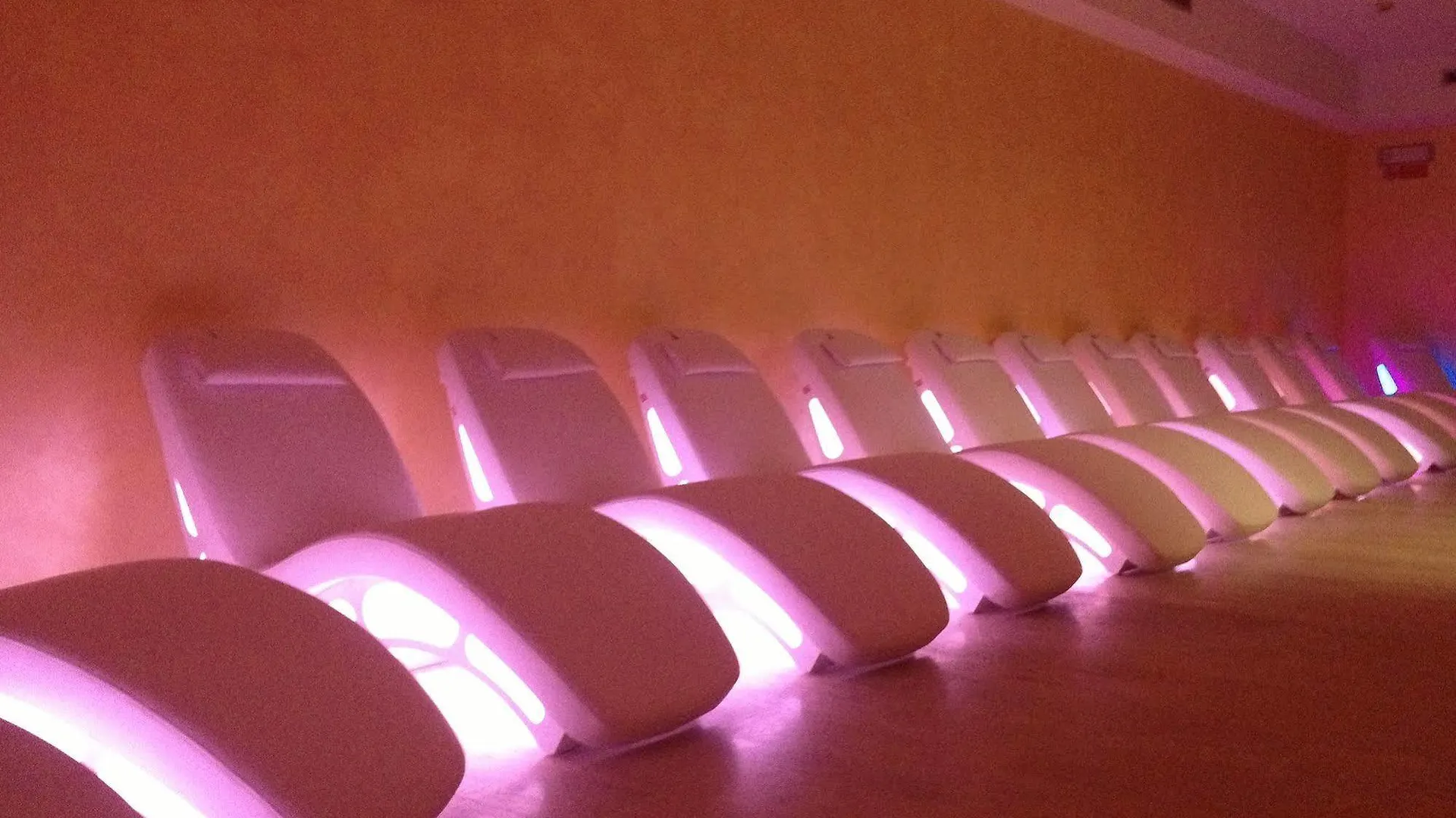Hotel Casanova - Wellness Center La Grotta Etrusca San Quirico dʼOrcia