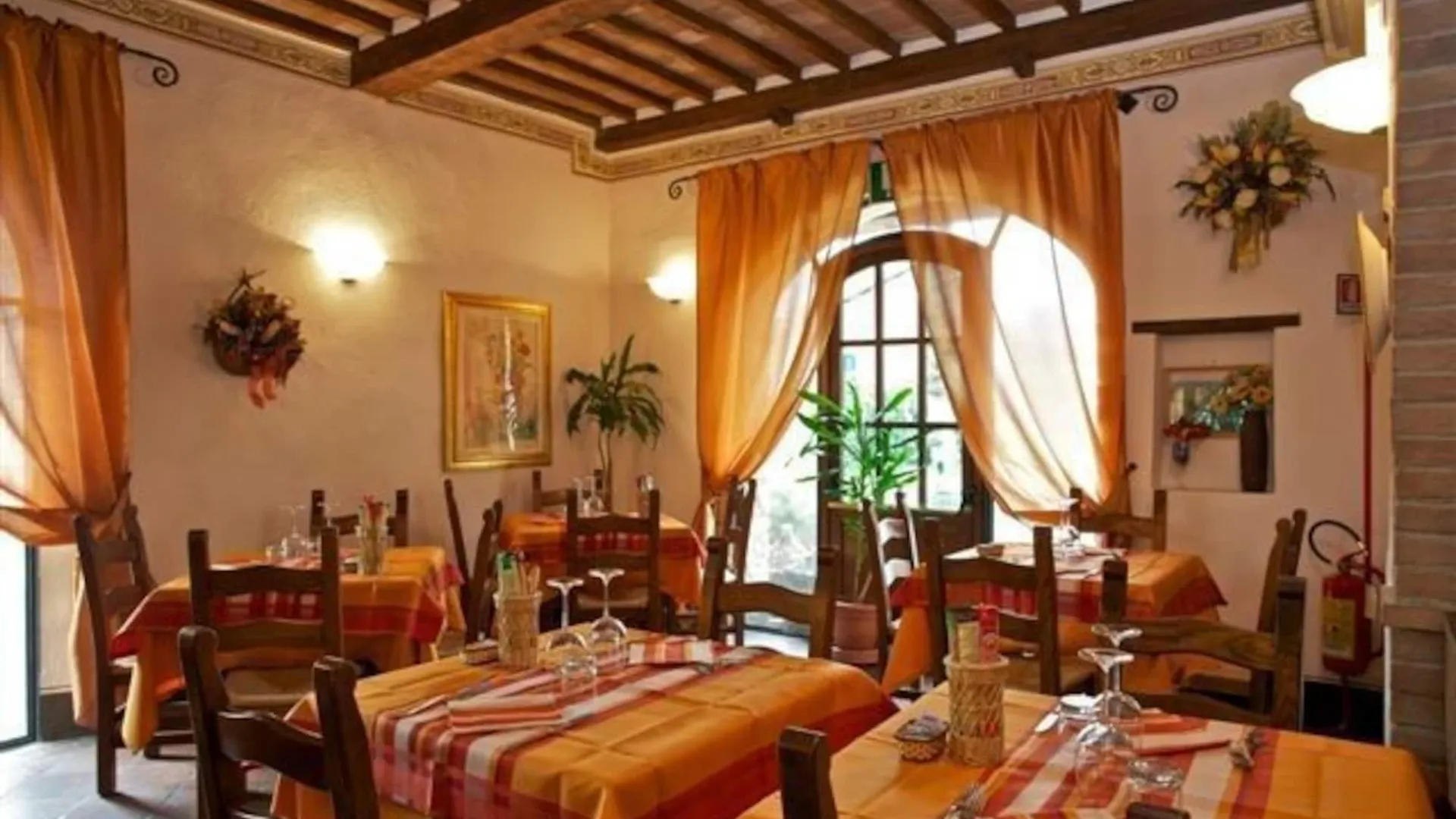 Casanova - Wellness Center La Grotta Etrusca Hotel San Quirico d'Orcia